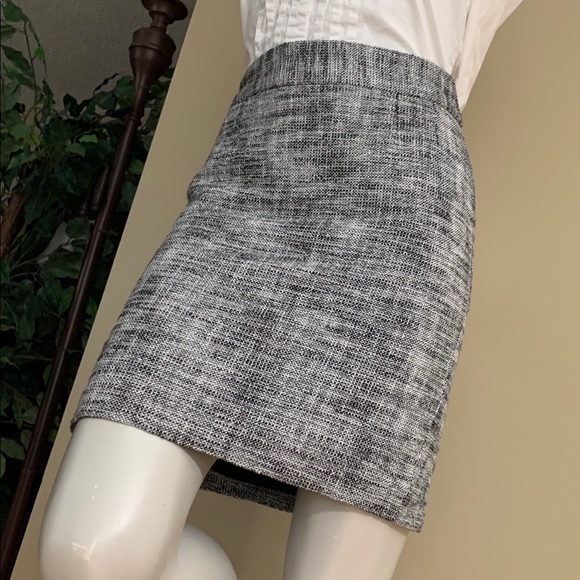 Banana Republic Black White Woven Mini Skirt - Picture 4 of 15